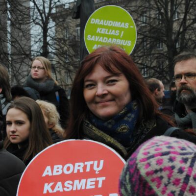 Neringa Dangvydė protesto akcijoje prieš abortų draidimą, 2014 m., Vilmos Fioklos Kiurė nuotr.