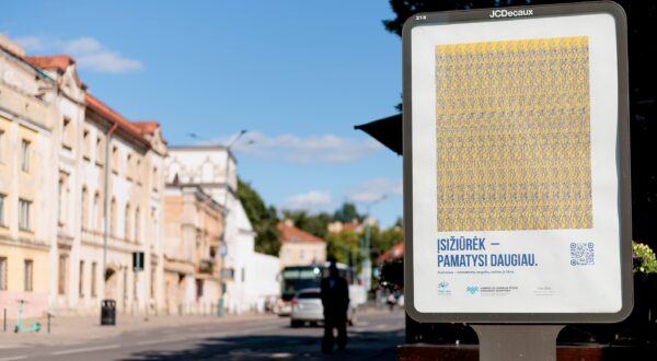 Kampanijos plakatas Vilniuje