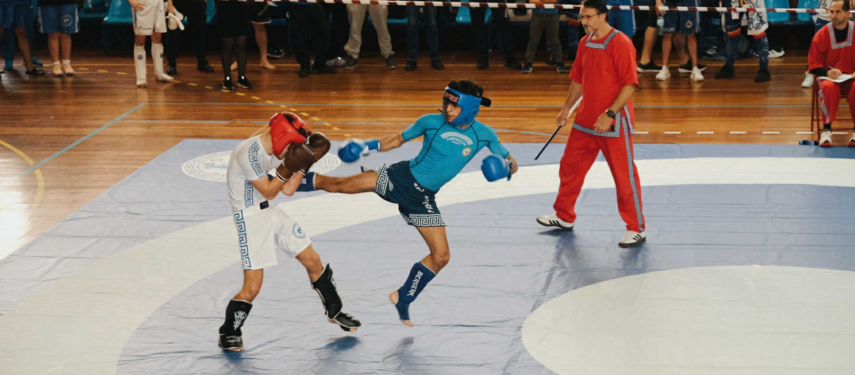 Romų jaunuolis iš Vilniaus kovoja čempionate, „Padėk Pritapti“ „Facebook“ nuotr.