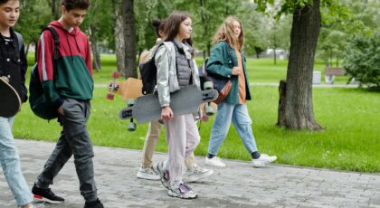 Paaugliai, asociatyvi pexels.com nuotr.