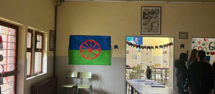 Romų vėliava, „Padėk Pritapti“ „Facebook“ nuotr.