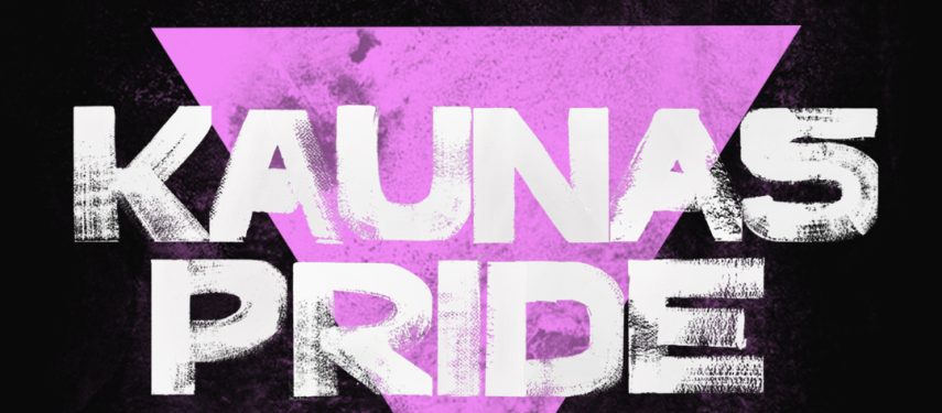 Kaunas Pride simbolis - apvertas violetinis trikampis, su užrašu Kaunas Pride